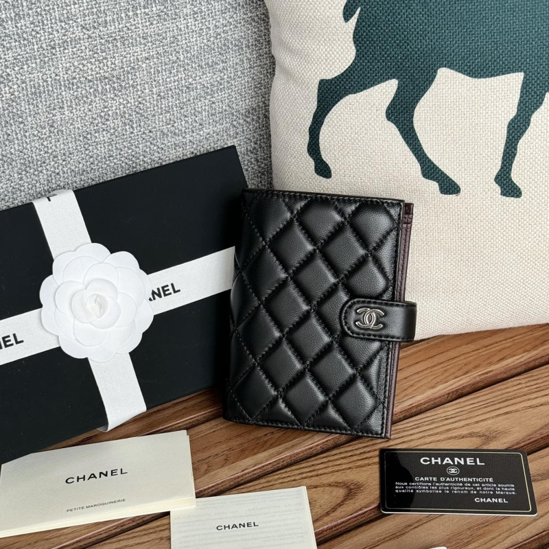 Ch**el wallet purse